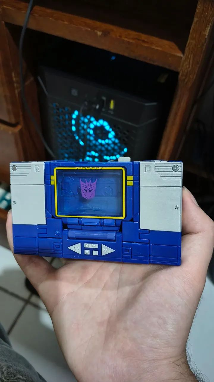 Transformers Studio Series 86 Soundwave