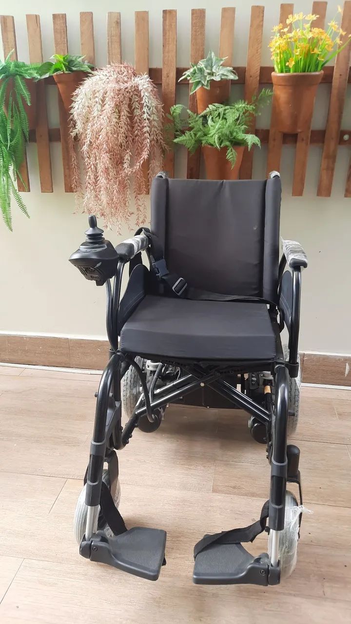 Cadeira de roda motorizada nova com garantia de nota fiscal - Foto 5
