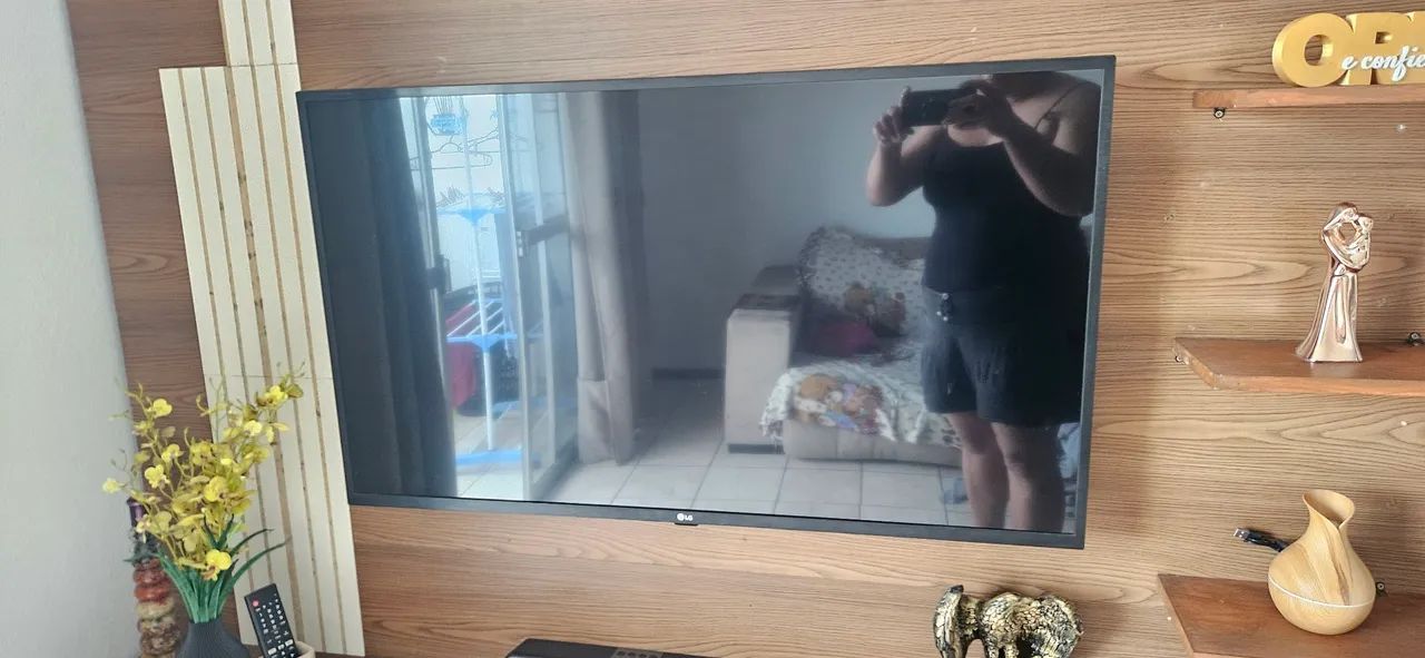 Vendo tv LG 43 polegadas Smart - Foto 2