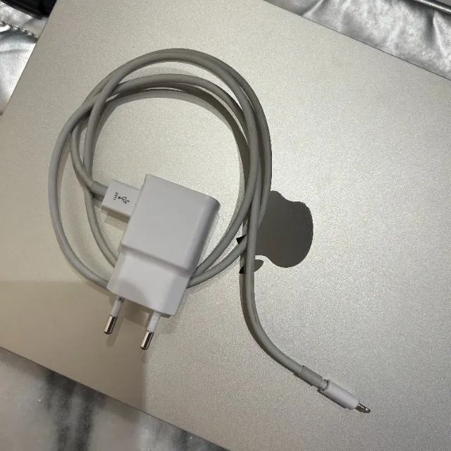 VENDO Iphone SE 3º geração  - Foto 3