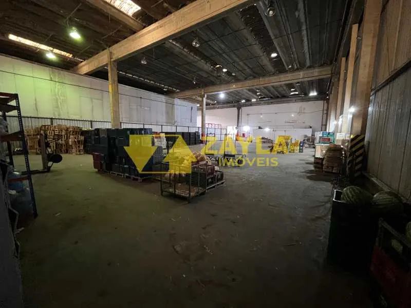 Locação - COMERCIAL/ GALPÃO LOCALIZADO NO CEASA - Foto 3