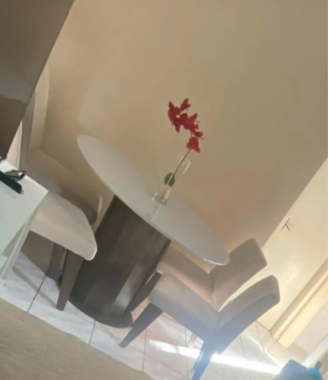 Mesa de 4 cadeiras 