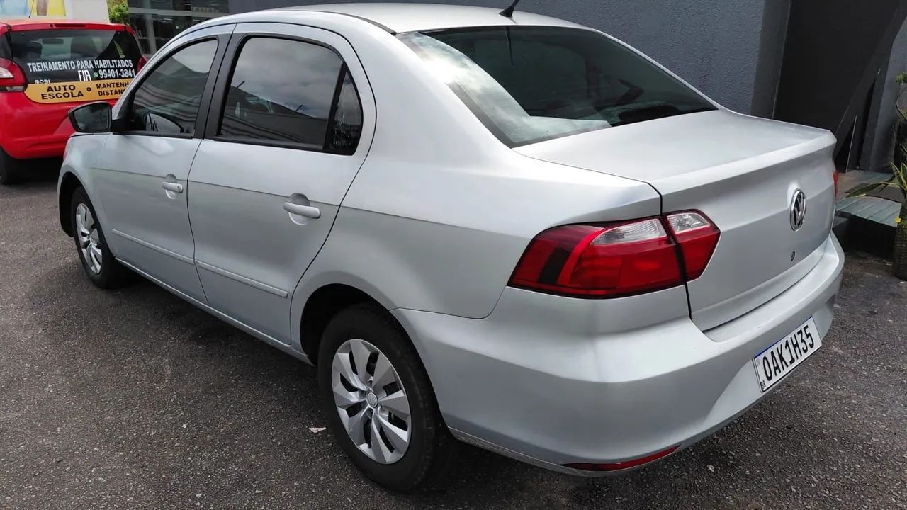 Volkswagen Voyage VOYAGE 1.0/1.0 City Mi Total Flex 8V 4p 2013