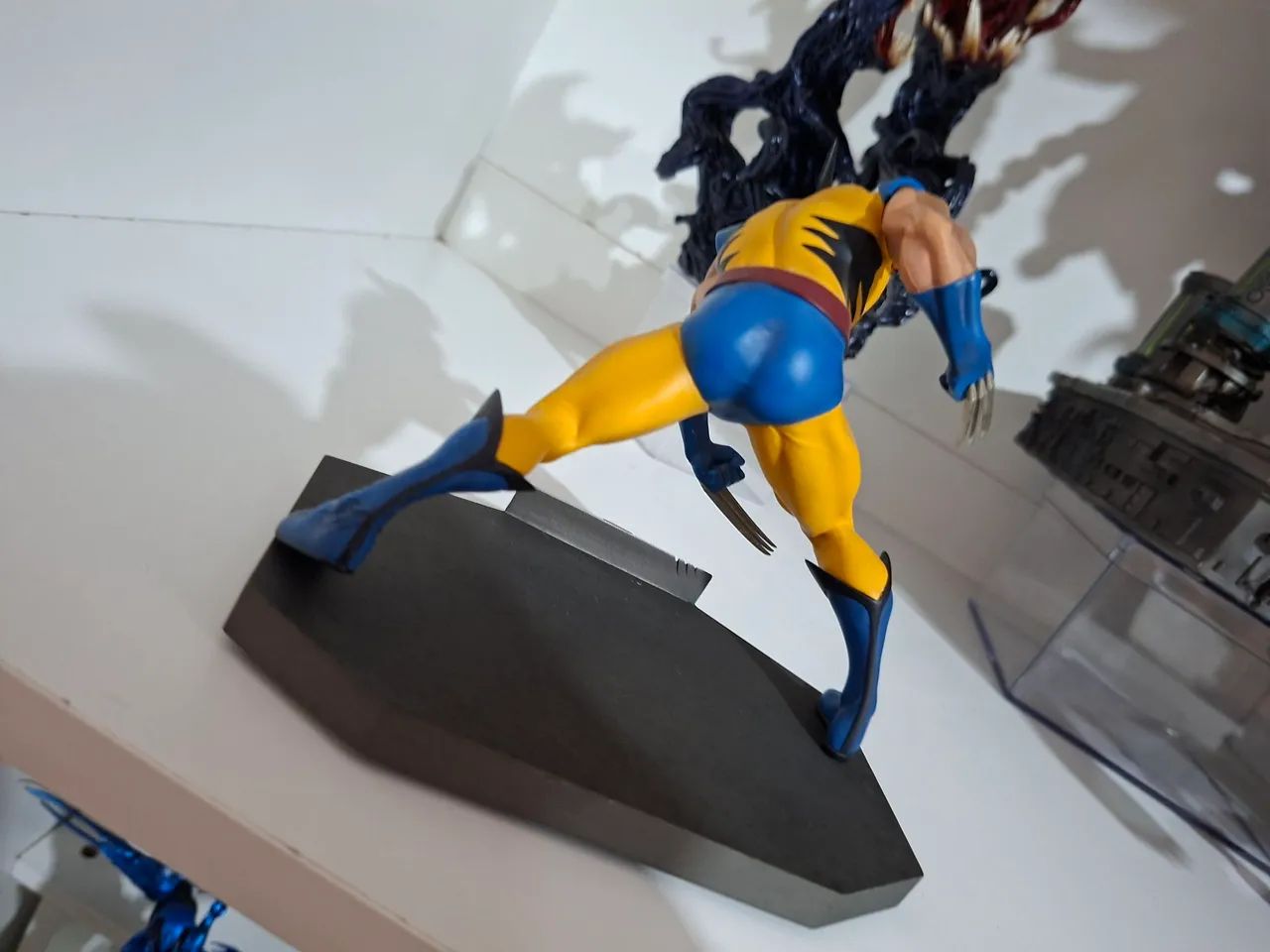 Wolverine Iron Studios 1/10 com caixa  - Foto 5