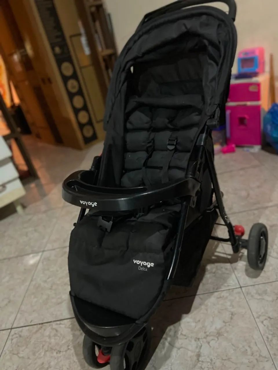 Carrinho de Bebê Voyage Delta Preto Usado - Foto 2
