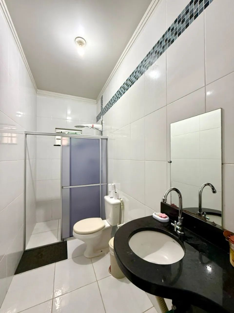 Aluga-se casa no bairro Aeroporto, com 03 quartos e piscina - Foto 5