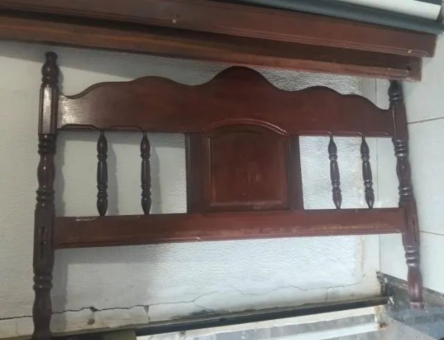 Cama casal usada madeira ipê 