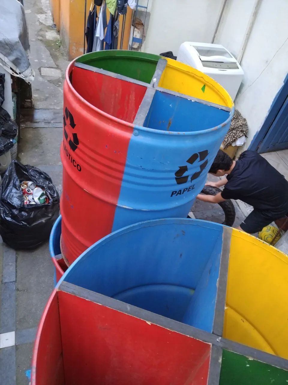 Latão 4 deles reciclagem separação total, vidros, alumínio, papéis,metas - Foto 4