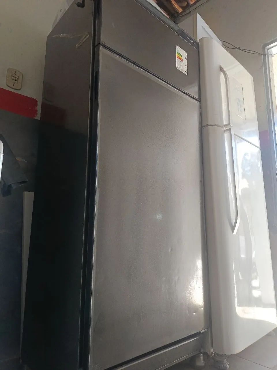 Vendo geladeira frosfree duplex 