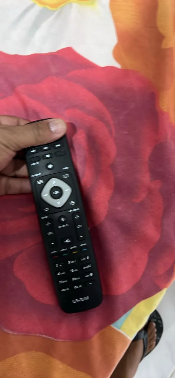 Tv Philips 32 polegadas (não é smart )mas fuciona tidos as entradas e pega todos canais - Foto 4