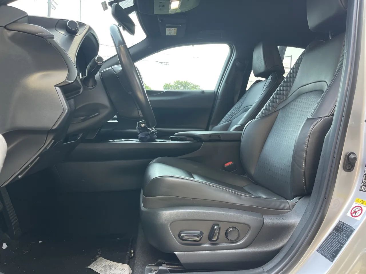 Lexus UX-250h Dynamic 2.0 16V Aut.(hybrid), foto 18 de 20