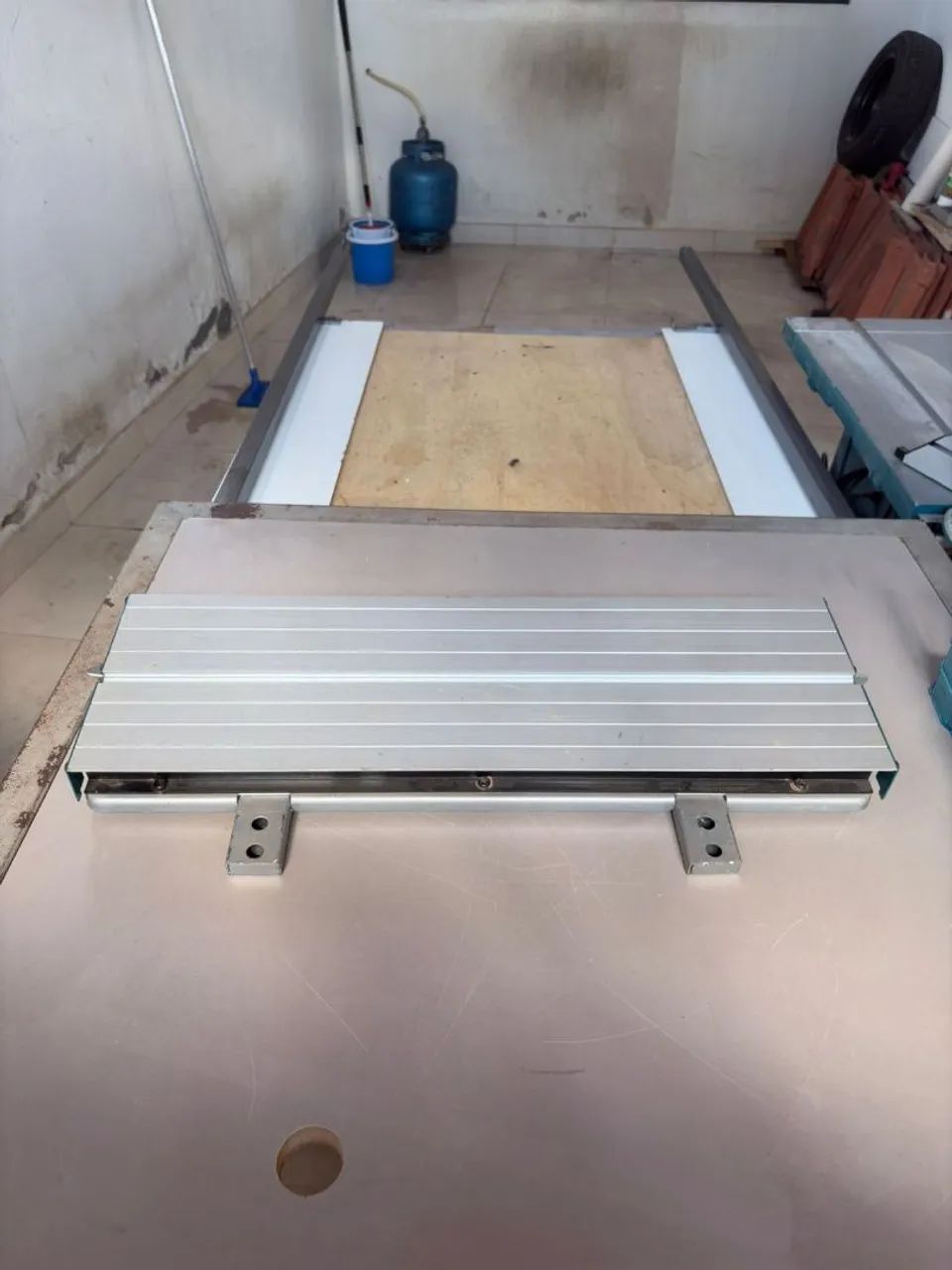  Serra circular de bancada MLT100 Makita 255mm MLT100 Makita - Foto 4