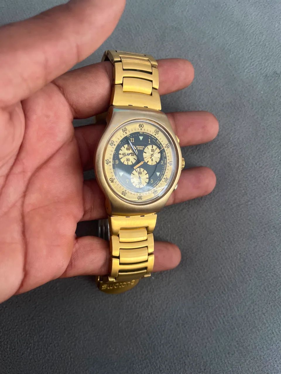 Relógio swatch cara preta  - Foto 3