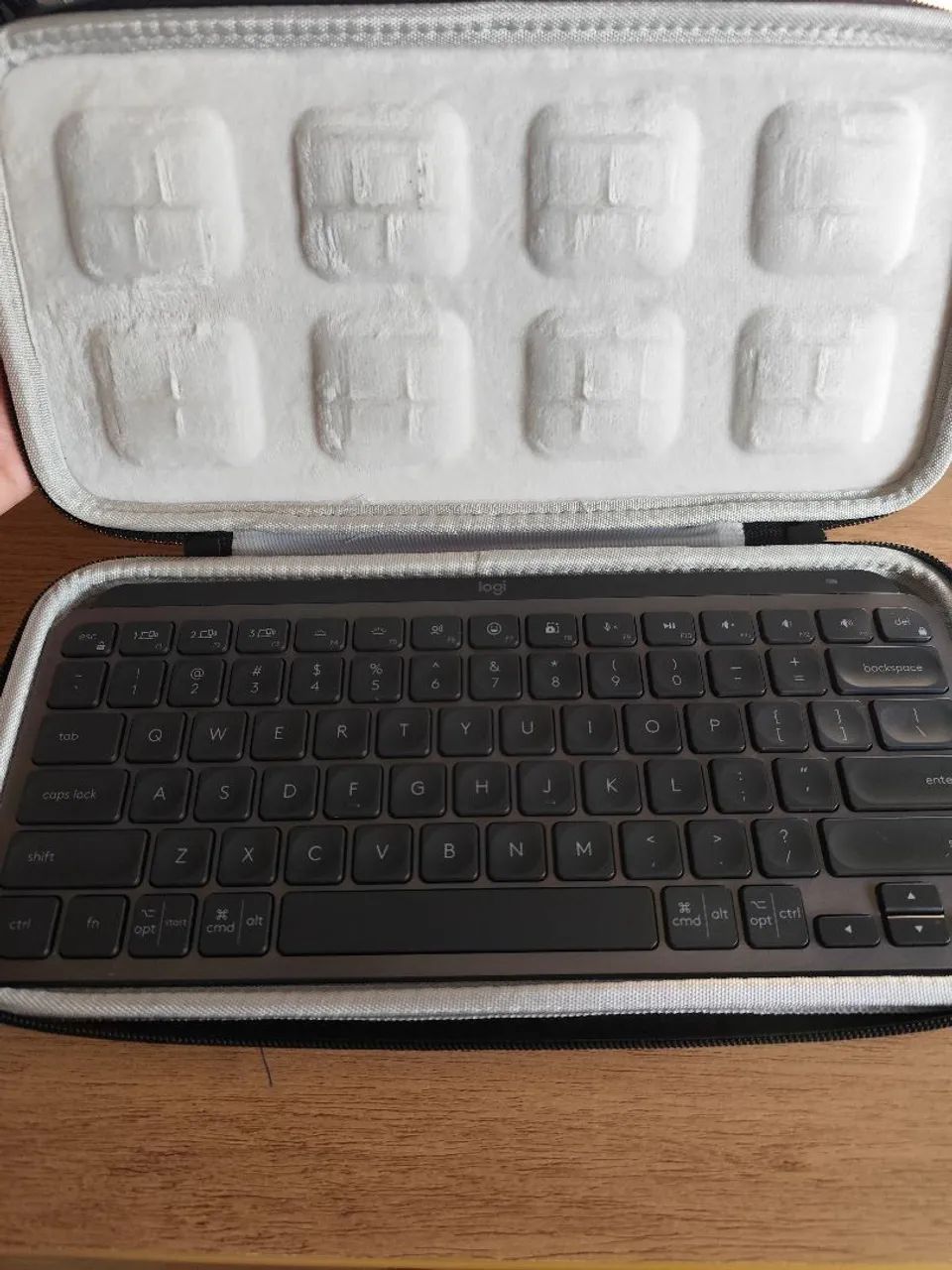 Teclado Logitech MX Keys Mini (com caixa e case) - Somente Pix - Foto 3