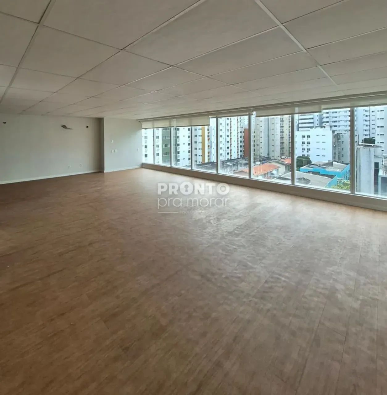 Sala Comercial Unificada com 80m² e 2 Vagas à Venda em Boa Viagem - Foto 3