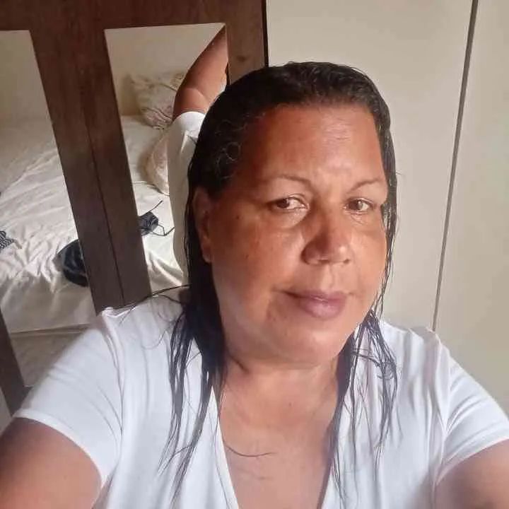 Cuidadora ,com experiência, curso e certificado 