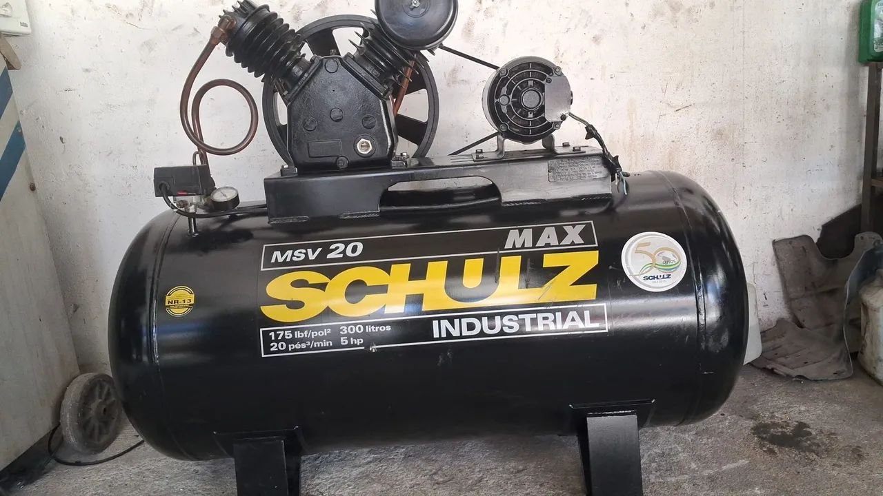VENDO COMPRESSOR SCHUZ  300 LITROS  - Foto 2