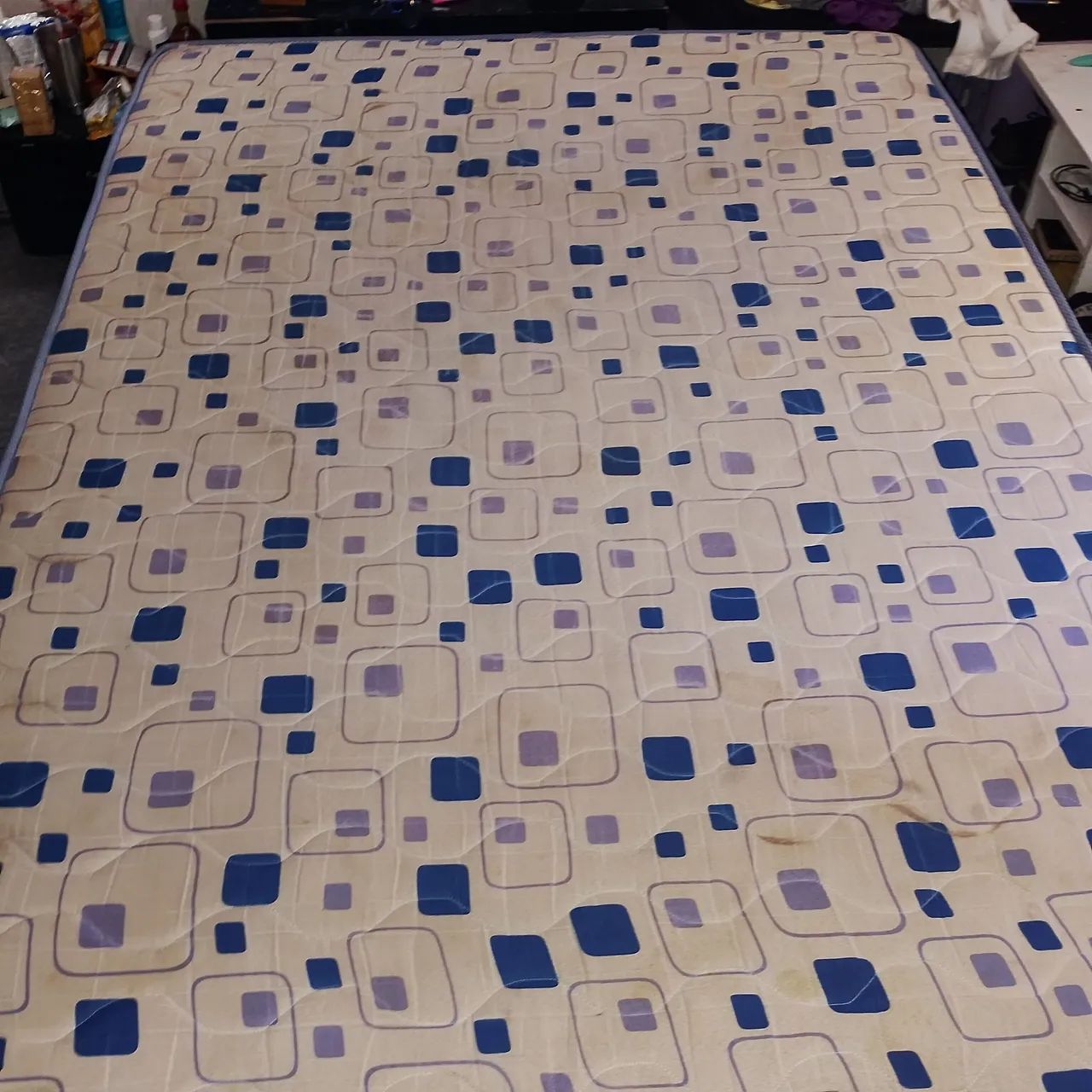 Cama box $300