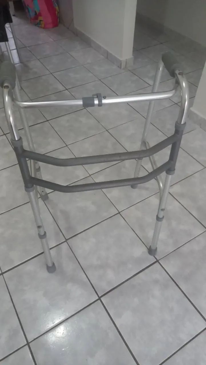 Andador para idoso. - Foto 2