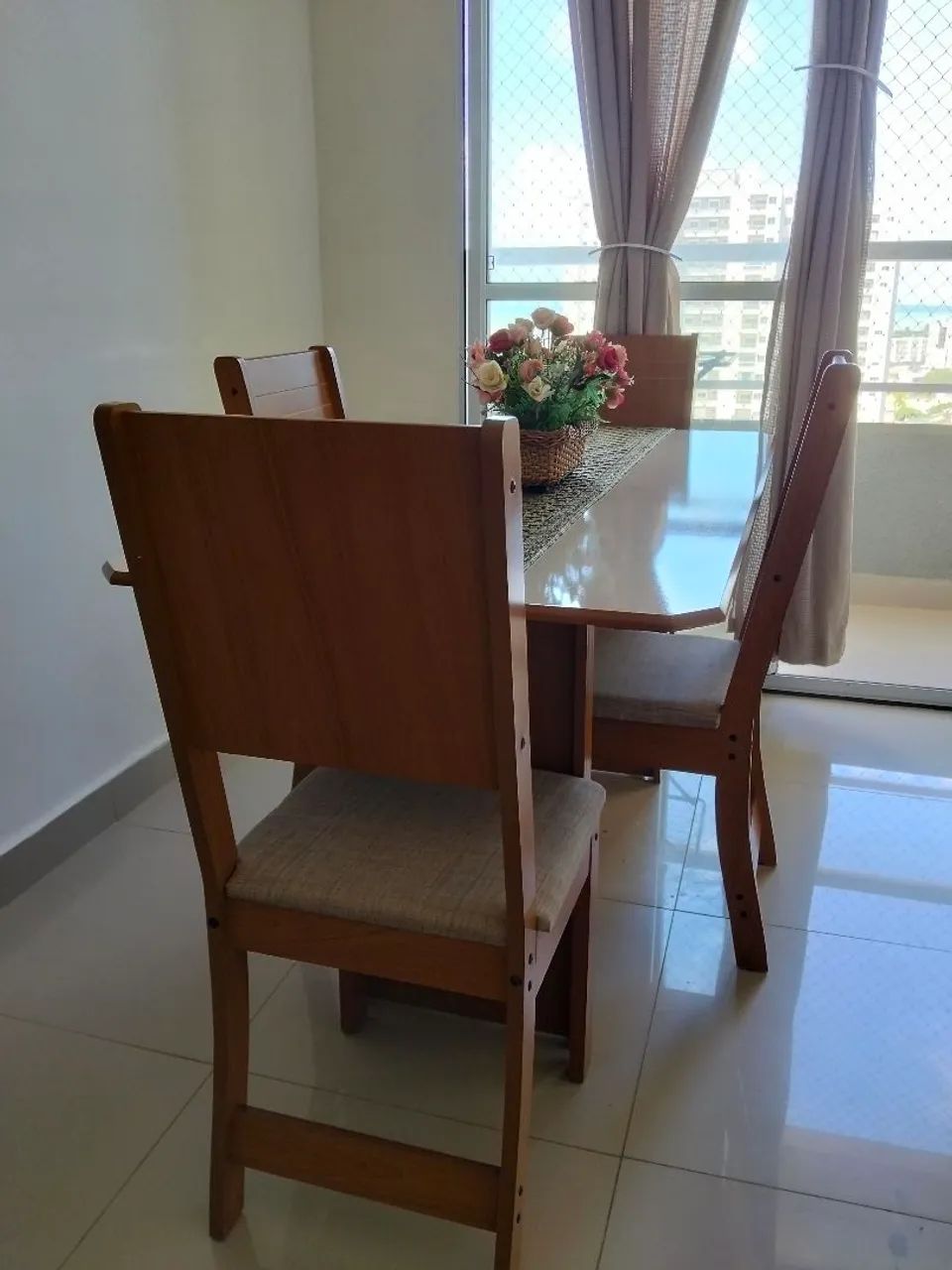 Mesa com 6 cadeiras - Foto 5
