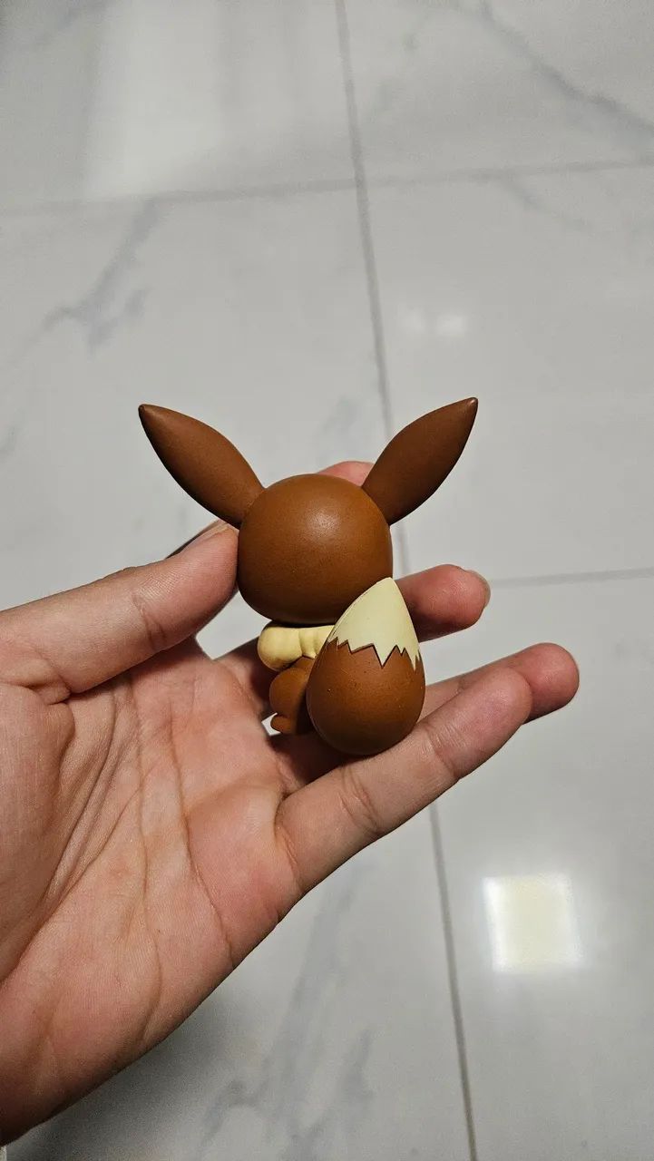 Figure Pokémon Eevee Miniatura Brinquedo Original - Foto 2
