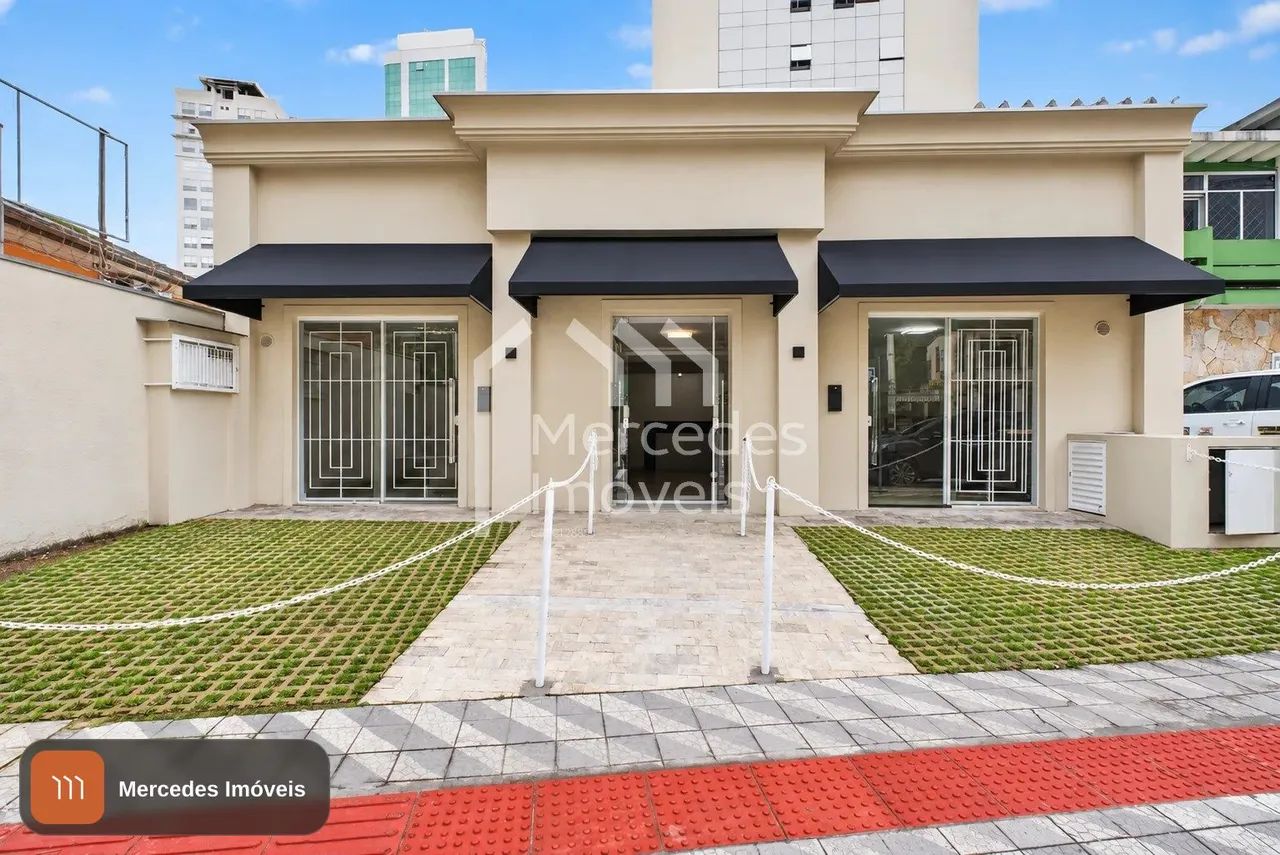 Sala comercial para alugar · Centro, Itajaí · 122 m²