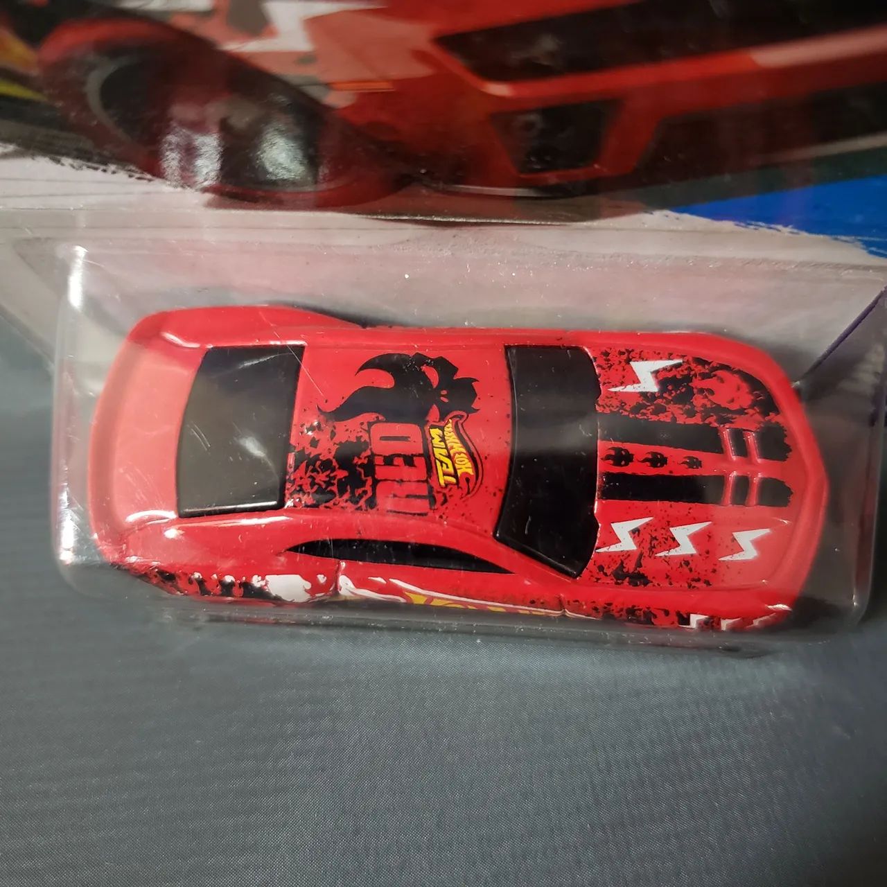 Miniatura Hot Wheels 12 Camaro ZL1 - Foto 4