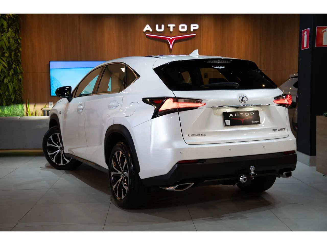 Lexus NX-200t F-sport 2.0 16V 238cv Aut., foto 3 de 20