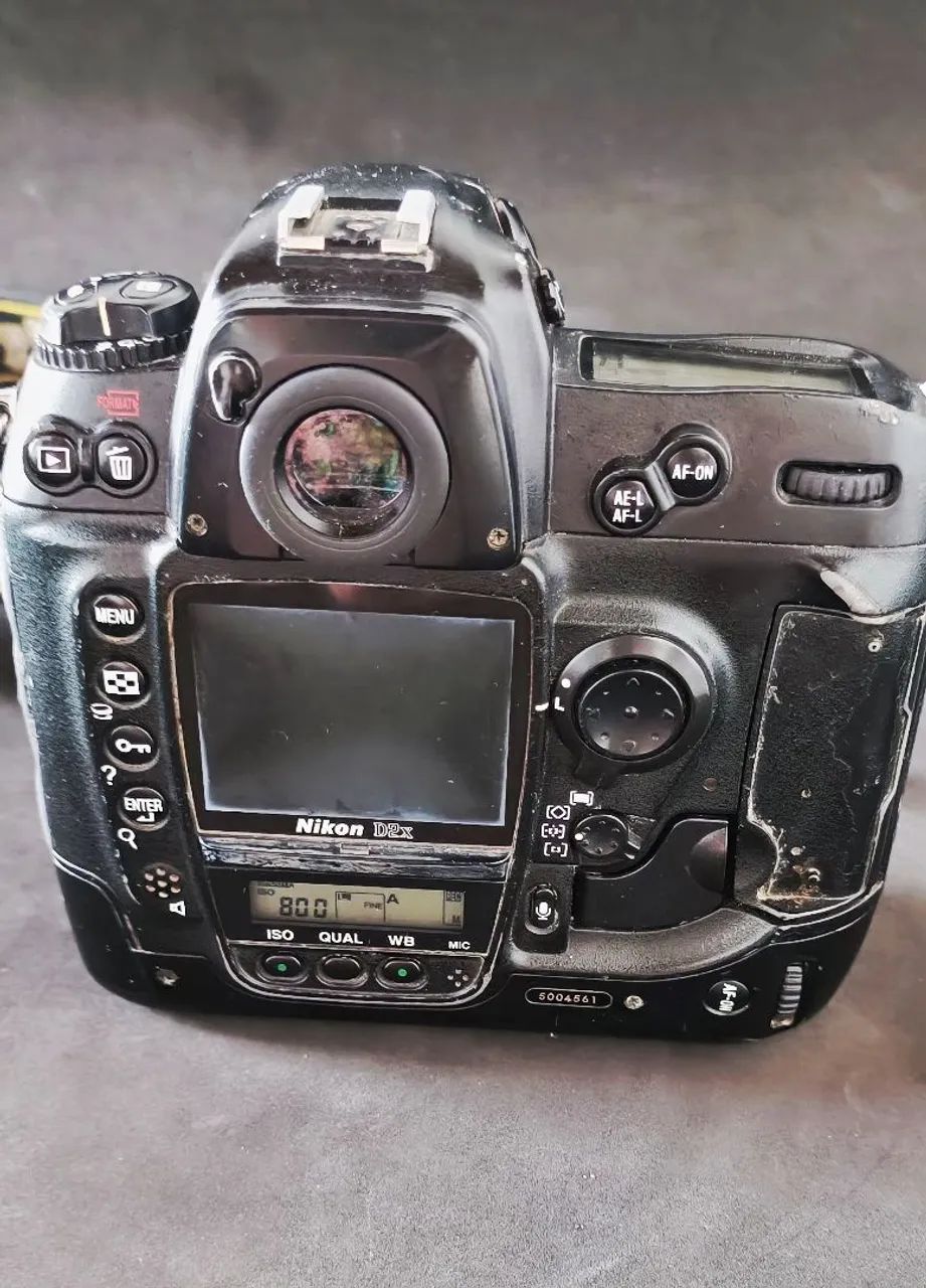Camera Digital Nikon D2x  - Foto 4
