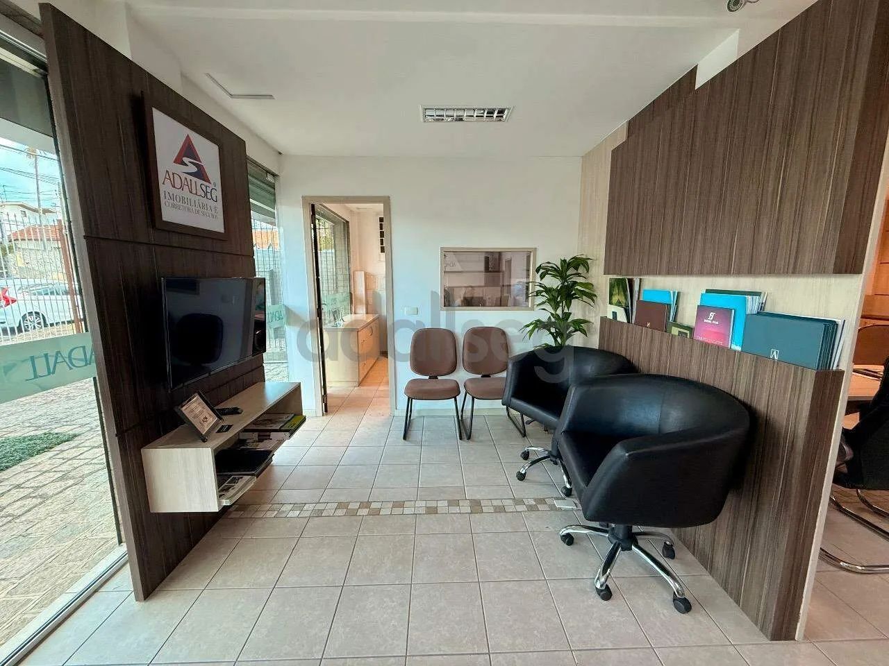 SALA COMERCIAL PARA LOCAÇÃO  Cristo Rei