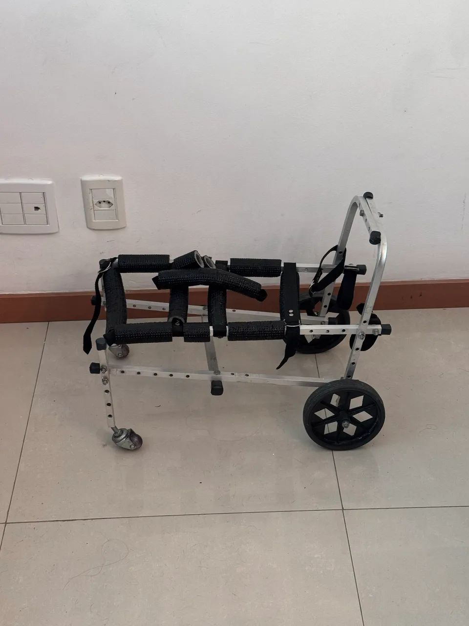 Cadeira de rodas para cachorro  - Foto 2
