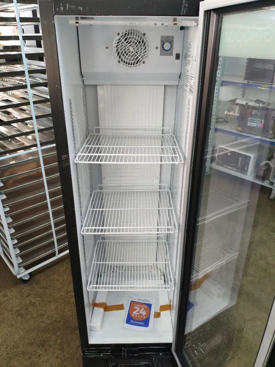 Expositor Vertical GPTU 230 Litros - Gelopar - Foto 3