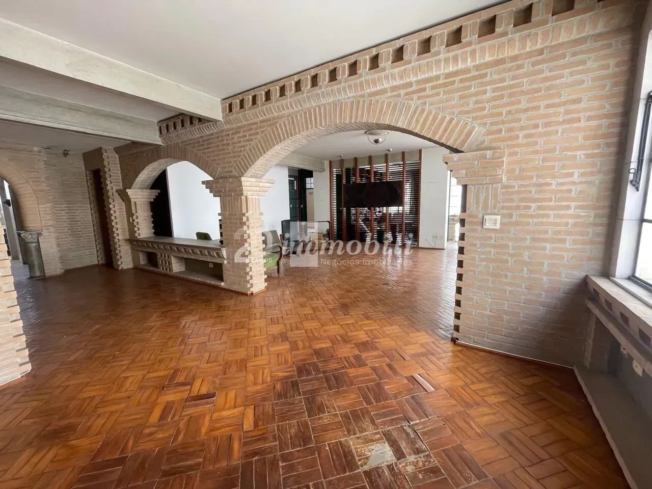 Apartamento em Higienópolis com 210 m² e 3 quartos