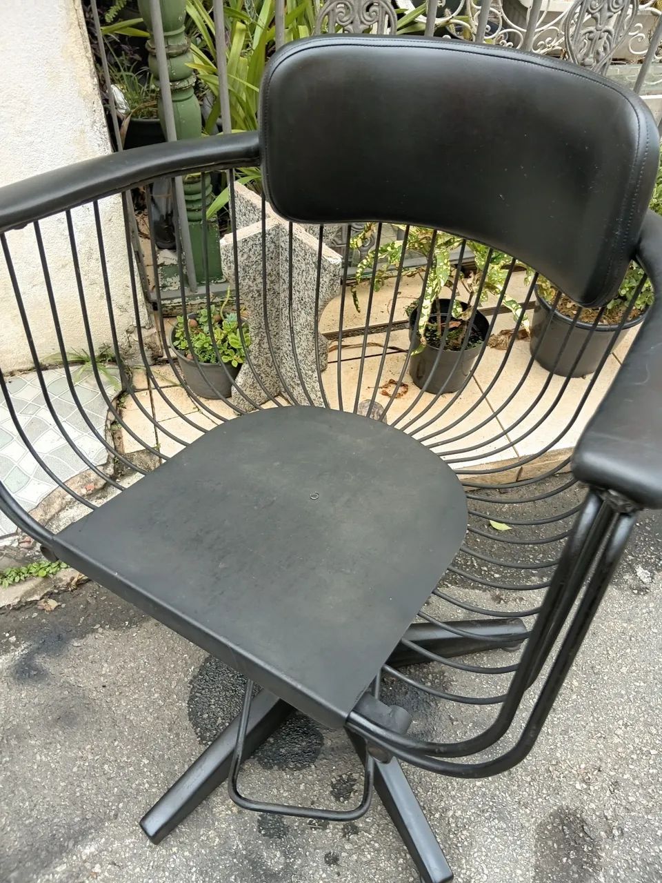 Cadeira para Barbeiro/Cabeleleiro - Foto 4