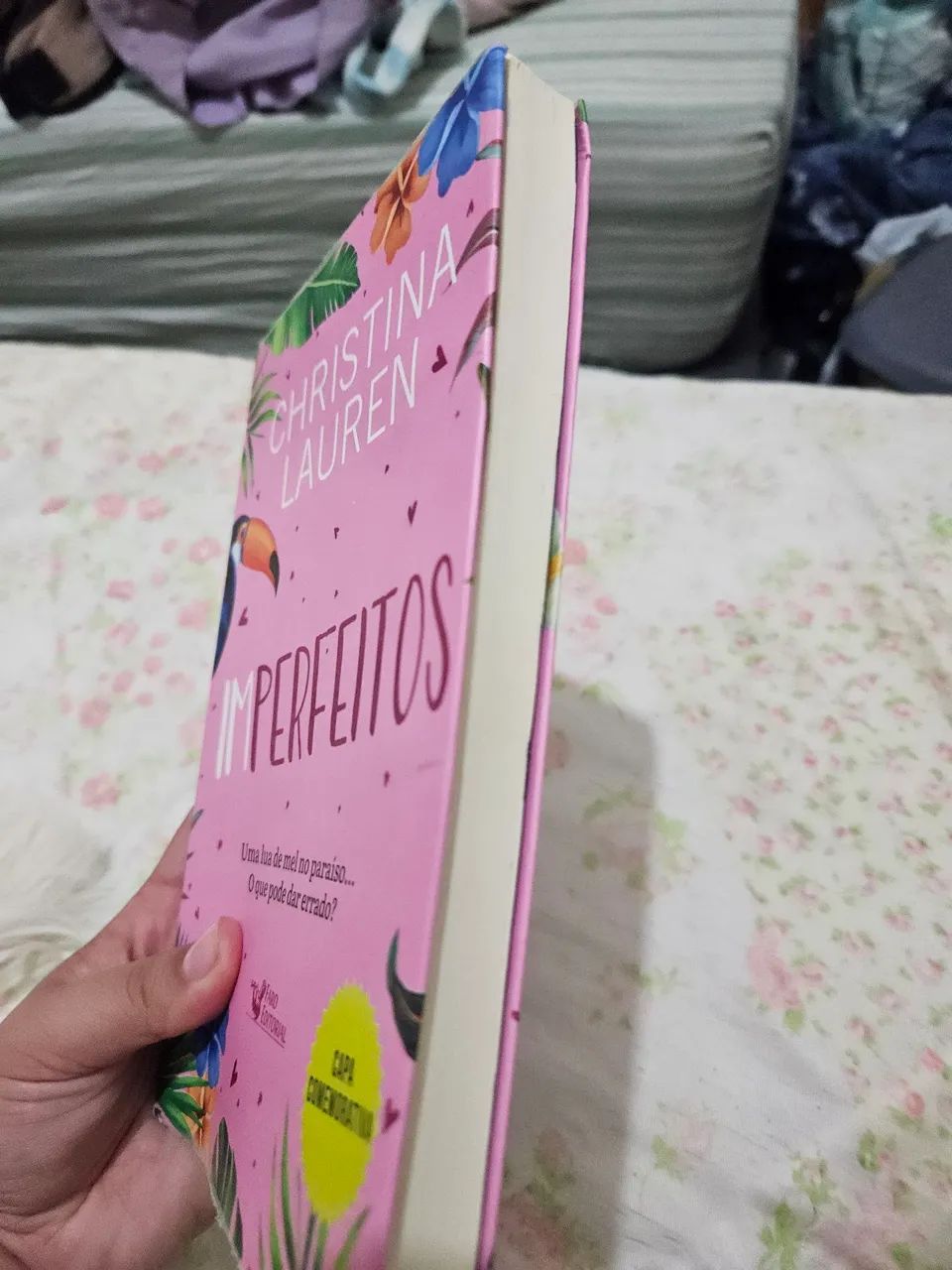 Livro Imperfeitos  - Foto 3