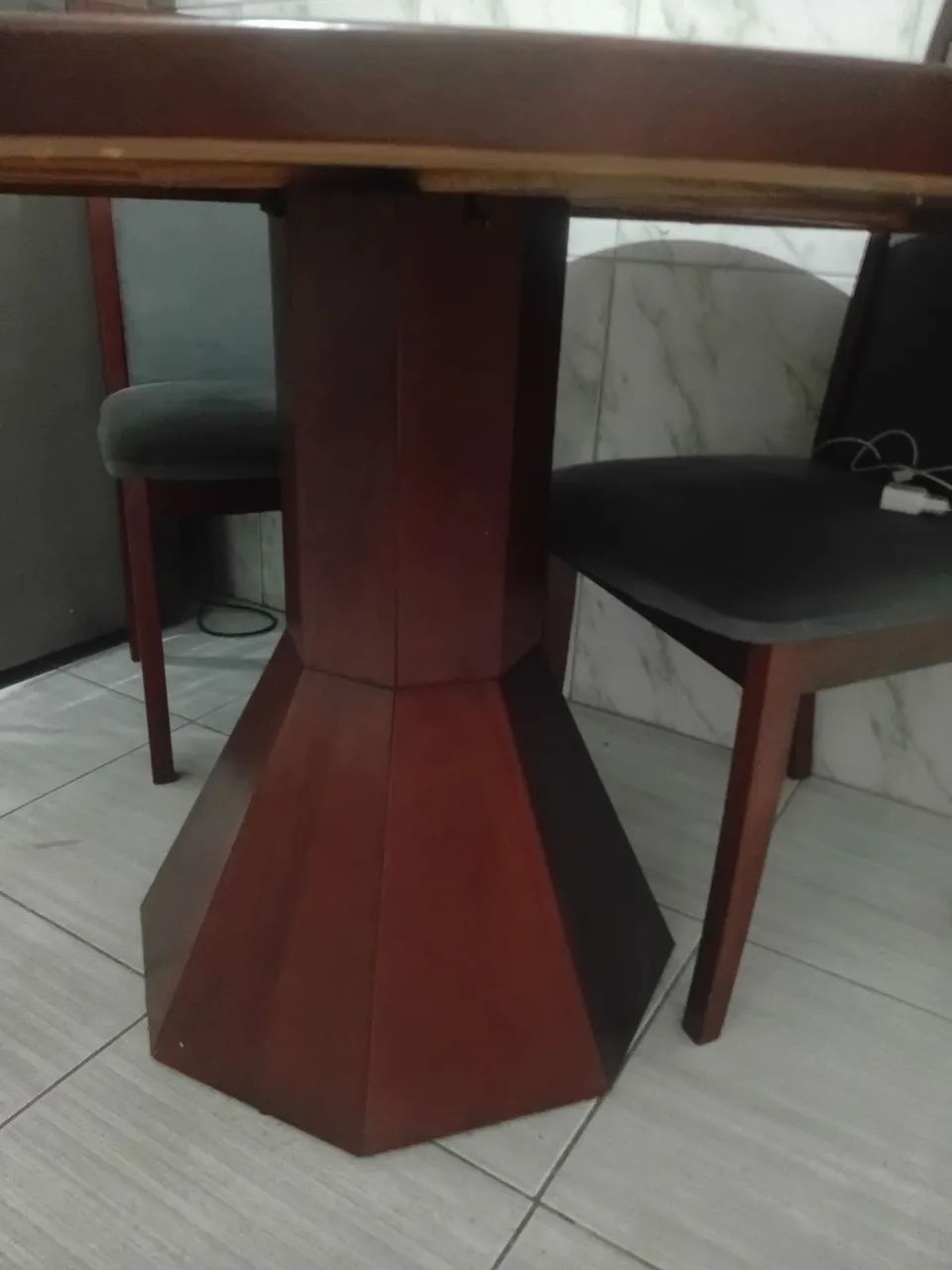 Mesa (1,20m diâmetro) formato leque - MADEIRA