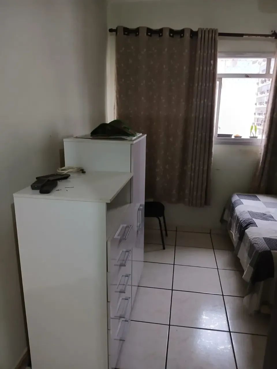 Kitnet Centro, mobiliada 45 m2 , piso frio, andar alto - Foto 5