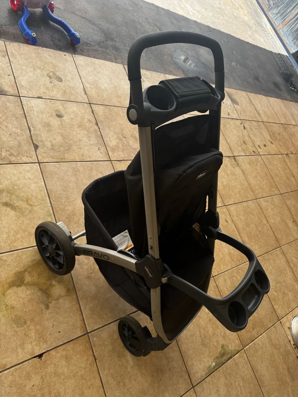 Carrinho de bebê Chicco Bravo Travel System 3x1 - Foto 3