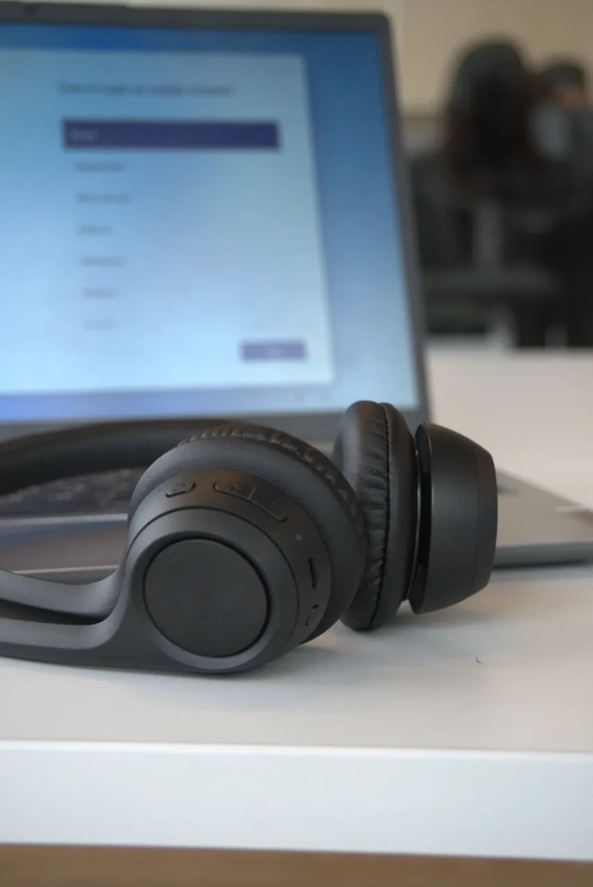 Headset Sem Fio Logitech Zone 300 Bluetooth - Perfeito Estado - Foto 2