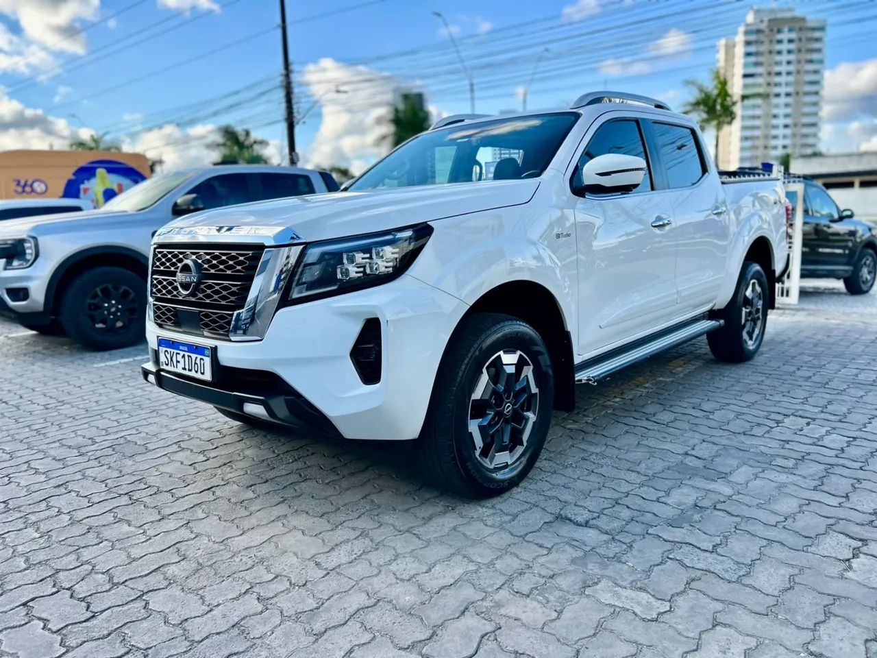 Nissan Frontier PLATI. CD 2.3 BI-TB DIES.AUT. 2024