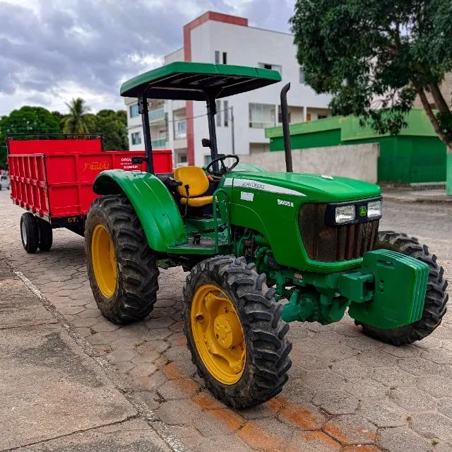 Trator John Deere 5055E - 2013