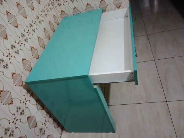 Escrivaninha reta em excelente estado - Foto 3