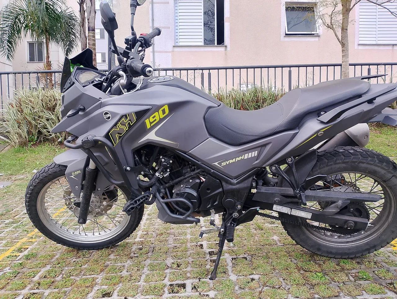 Moto nh190