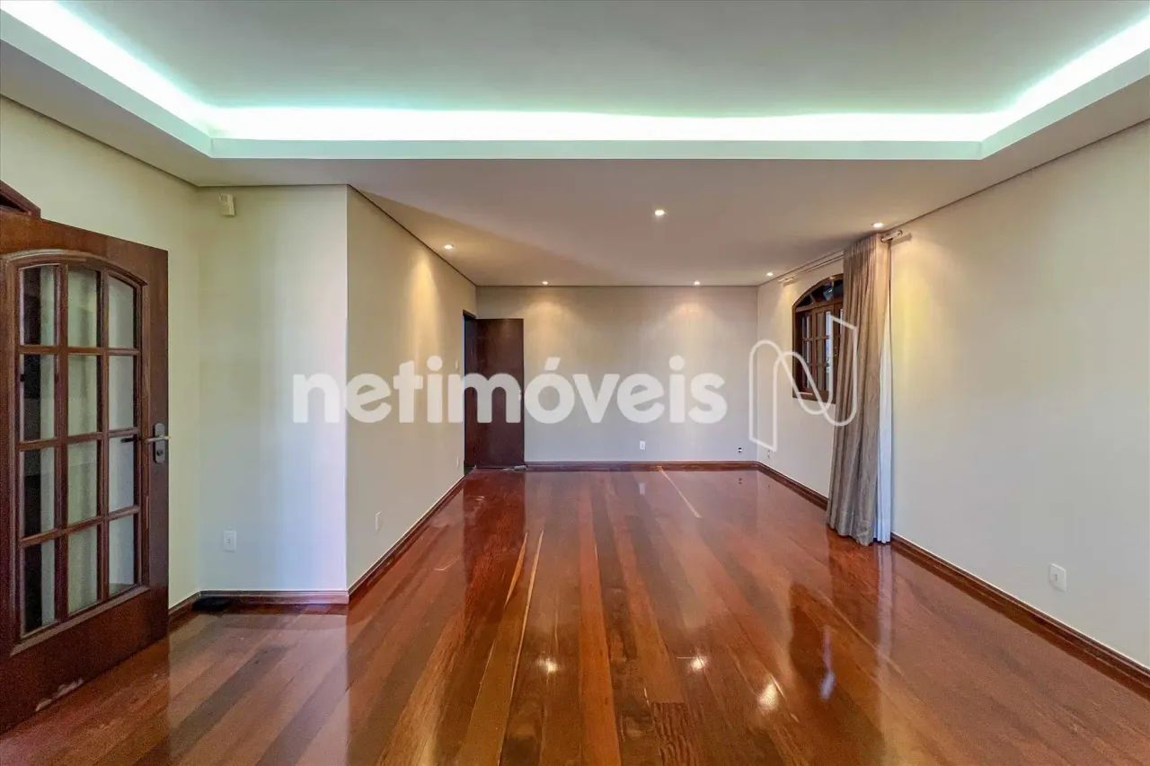 Casa colonial 4 quartos no Serrano | Piscina, sauna e 4 Vagas. - Foto 3