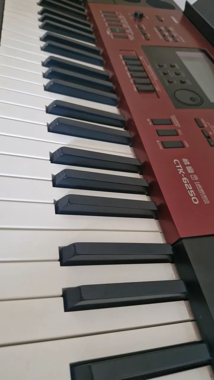 Teclado Casio CTK-6250 - Instrumentos musicais - Jardim Santa