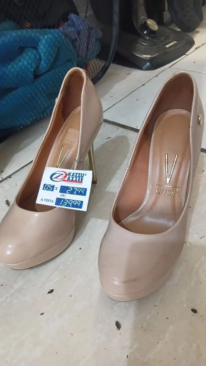 Estou vendendo um sapato novinho 