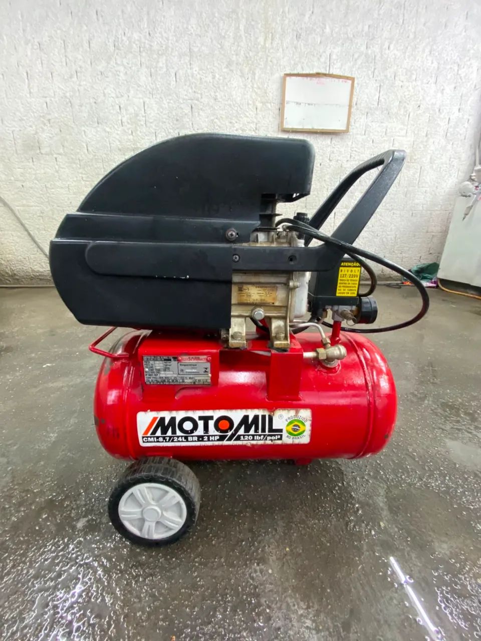 Compressor de Ar 24 litros 