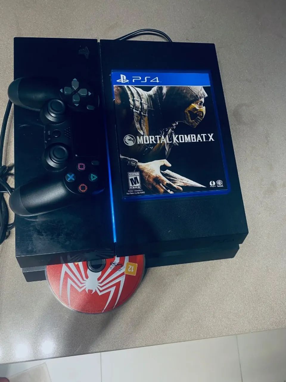 PS4 FAT +2 JOGOS/CONTROELS