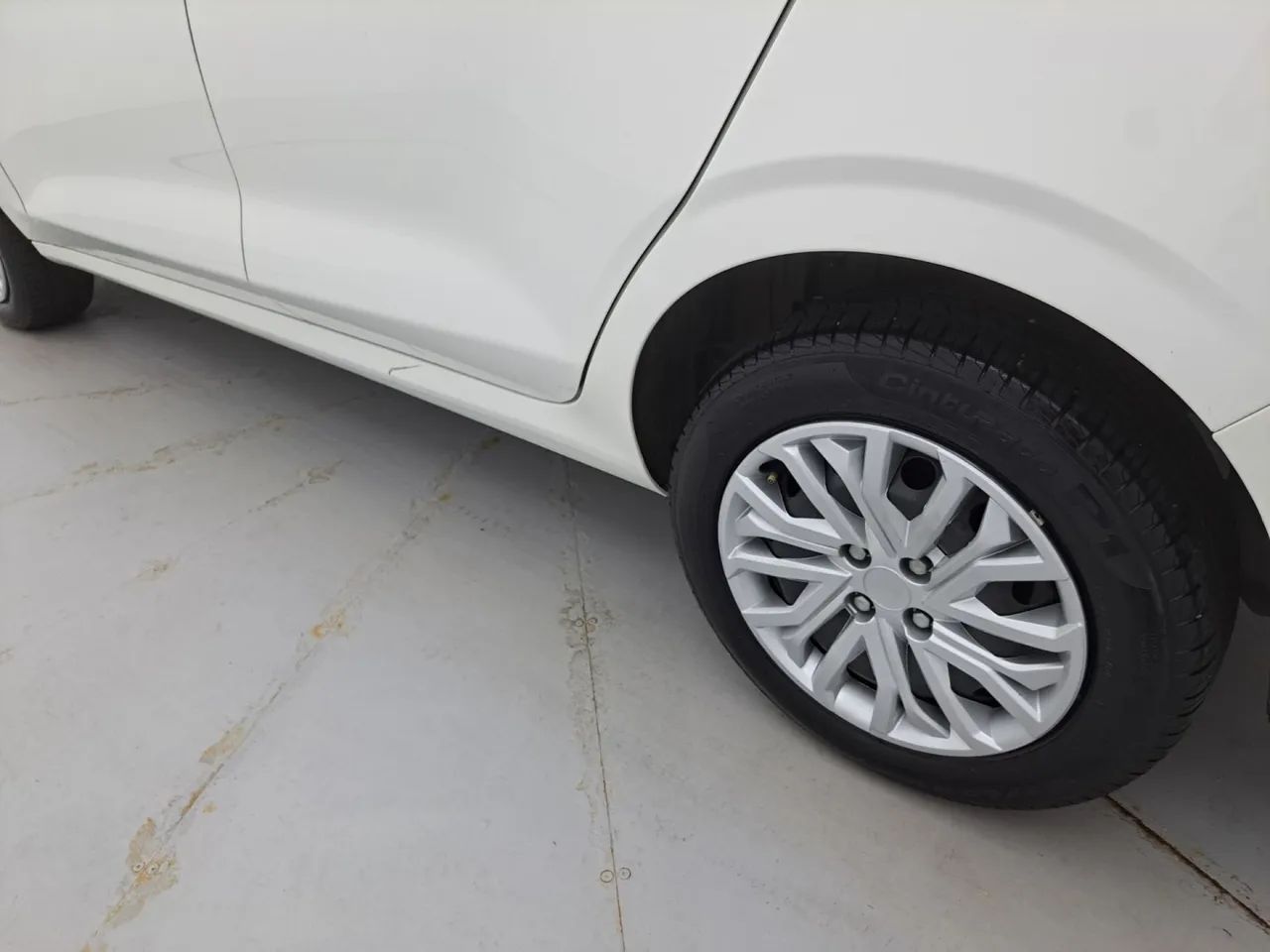 Fiat Cronos Drive 1.0 6V, foto 12 de 18