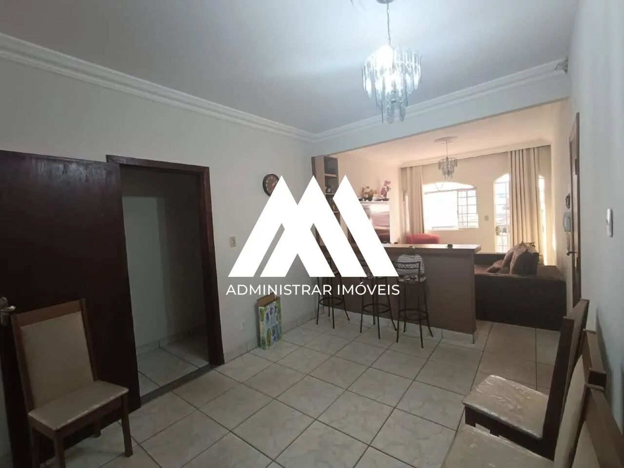 Vendo prédio comercial em Itaúna com excelente localização! - Foto 4